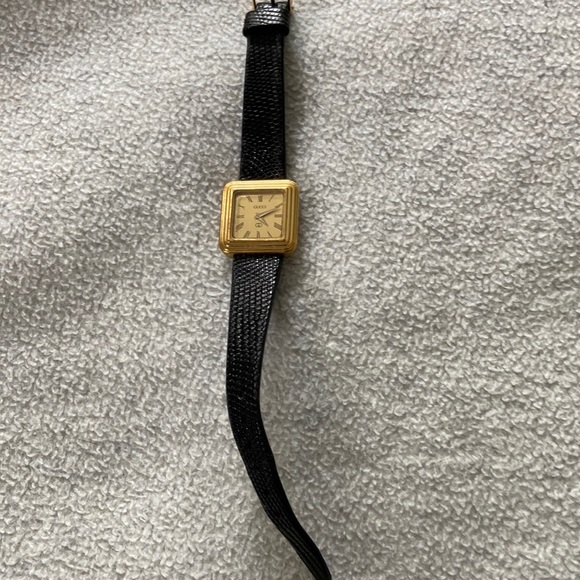 Gucci Accessories Gucci Watch Square Face Needs New Battery Poshmark